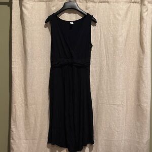Old Navy maternity/nursing friendly maternity Dress
